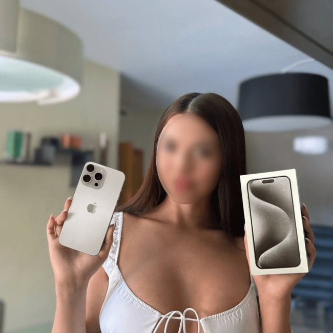 Mila, 30